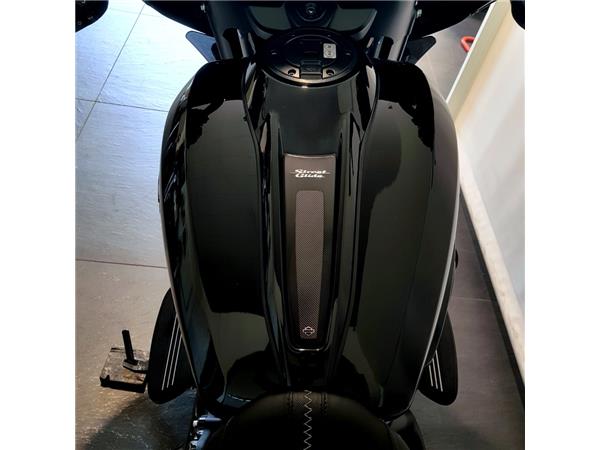 HARLEY-DAVIDSON STREET GLIDE