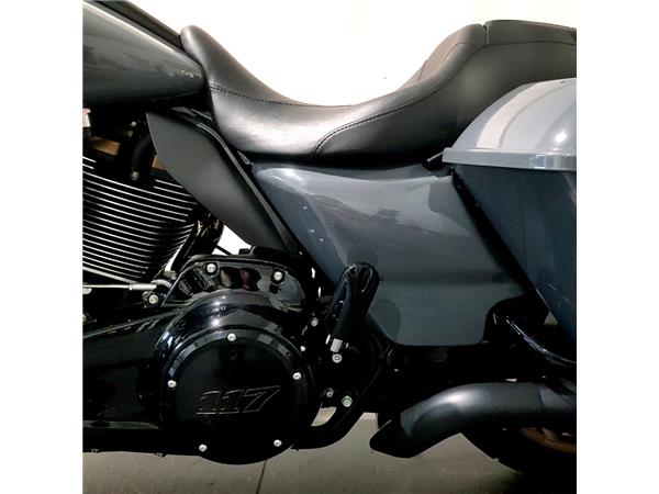 HARLEY-DAVIDSON STREET GLIDE ST