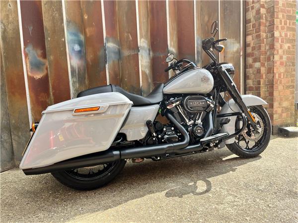 2025 Harley-Davidson Touring
