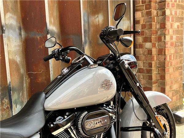 2025 Harley-Davidson Touring