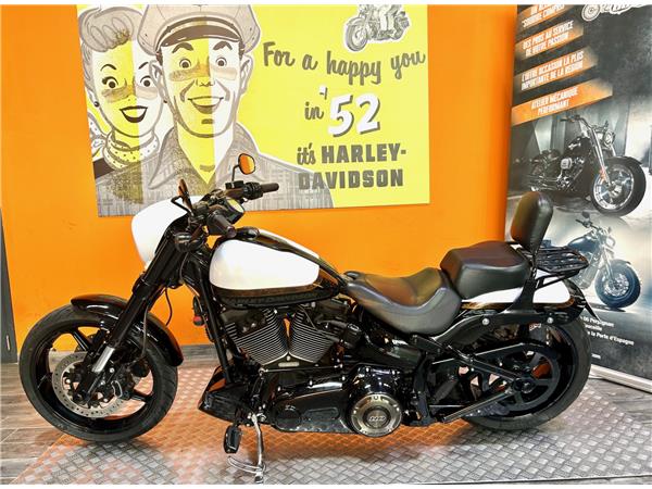 2016 HARLEY-DAVIDSON BREAKOUT