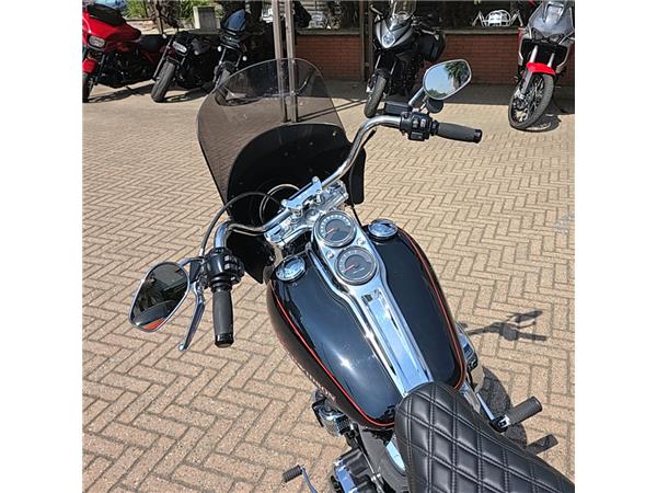 Harley-Davidson Softail LOW RIDER 107