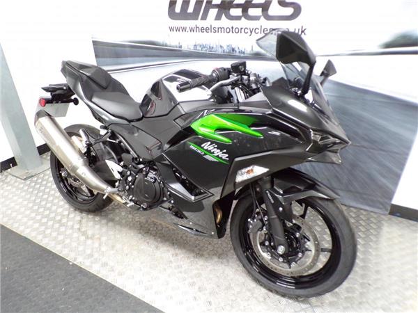 2025 Kawasaki Ninja 500