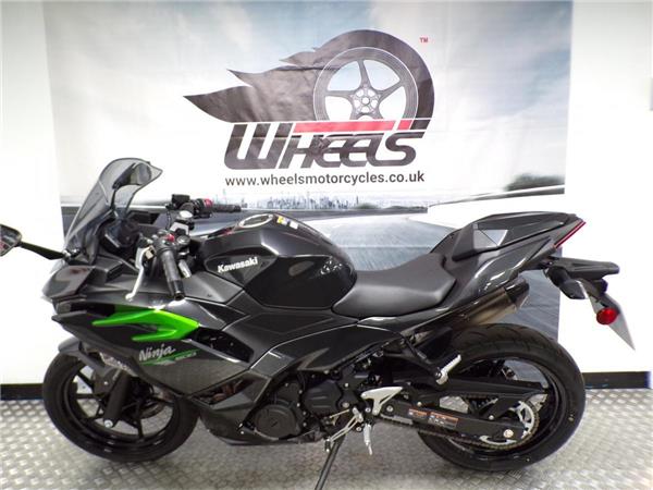 2025 Kawasaki Ninja 500