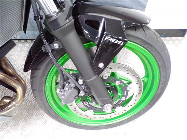 2025 KAWASAKI Z500