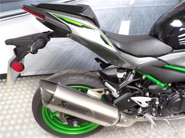 2025 KAWASAKI Z500