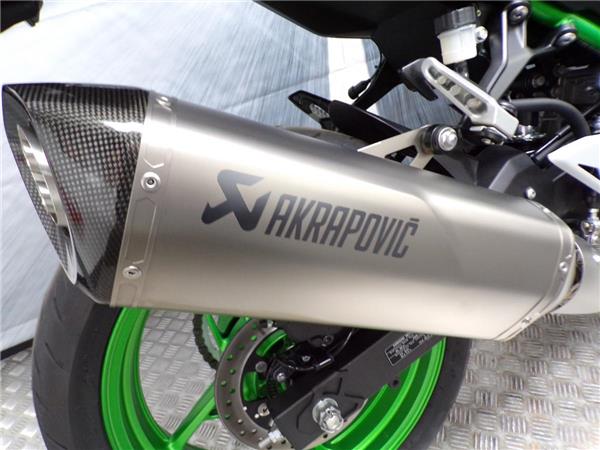 2025 KAWASAKI Z500