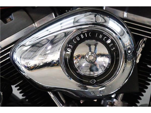 2017 HARLEY-DAVIDSON DYNA FXDB STREET BOB
