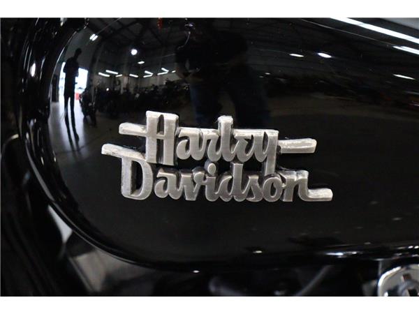 2017 HARLEY-DAVIDSON DYNA FXDB STREET BOB