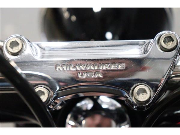 2017 HARLEY-DAVIDSON DYNA FXDB STREET BOB