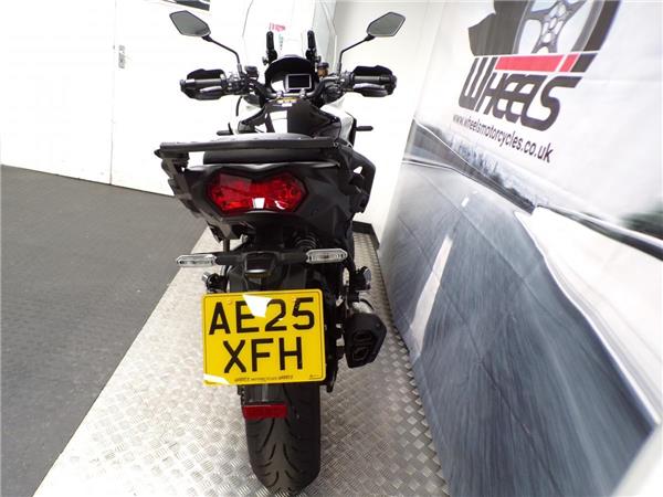 2025 Kawasaki Versys 1100