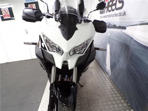 2025 Kawasaki Versys 1100