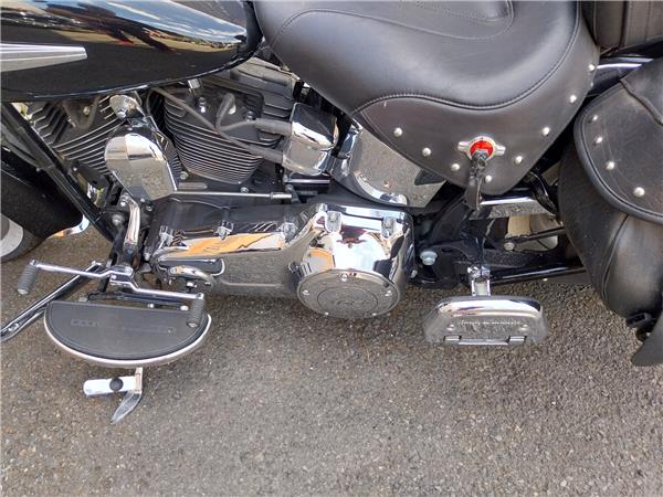 2015 HARLEY-DAVIDSON HERITAGE