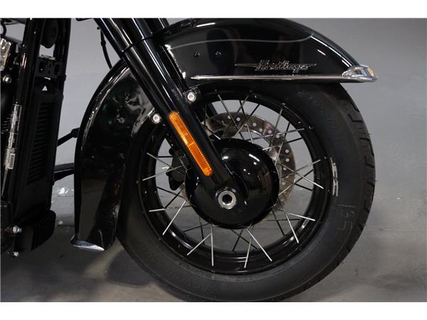2025 HARLEY-DAVIDSON SOFTAIL FLHC HERITAGE CLASSIC
