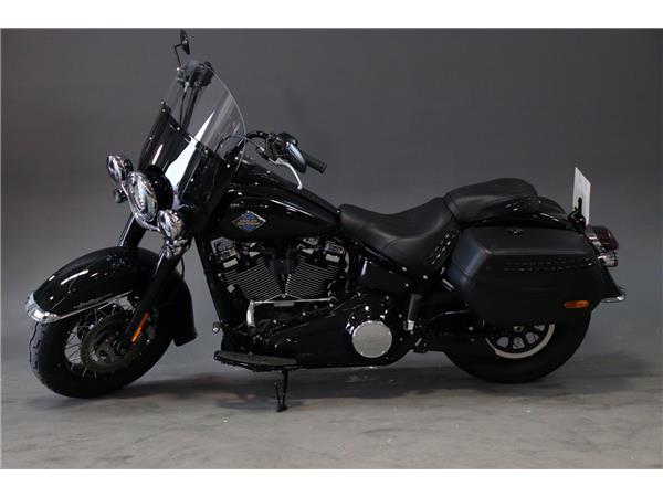 2025 HARLEY-DAVIDSON SOFTAIL FLHC HERITAGE CLASSIC