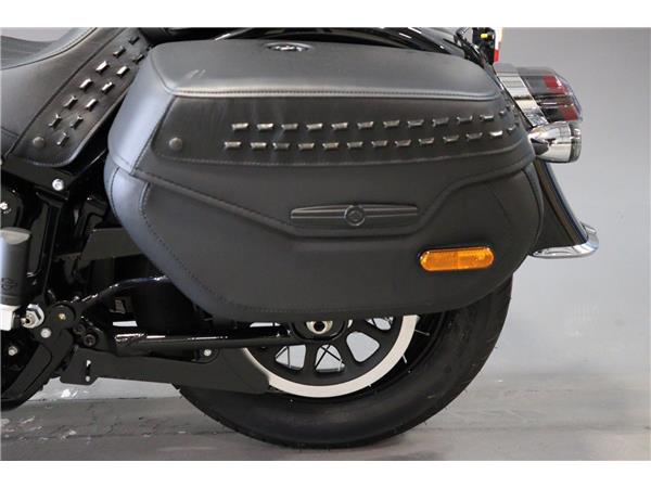 2025 HARLEY-DAVIDSON SOFTAIL FLHC HERITAGE CLASSIC