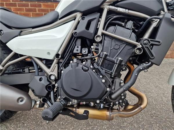 2025 KAWASAKI ELIMINATOR