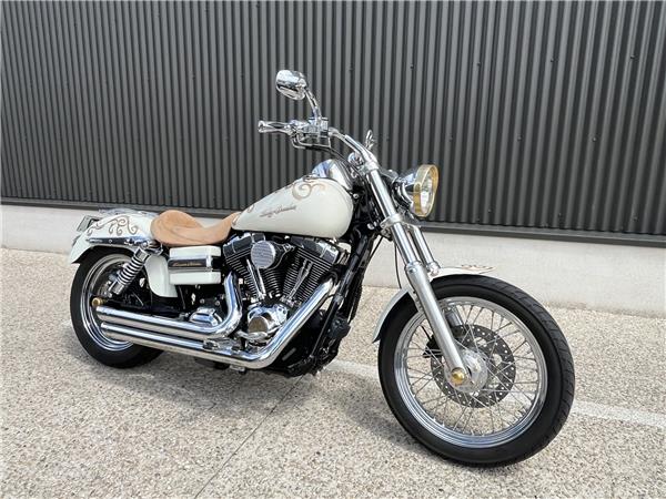 2011 HARLEY-DAVIDSON SUPER GLIDE