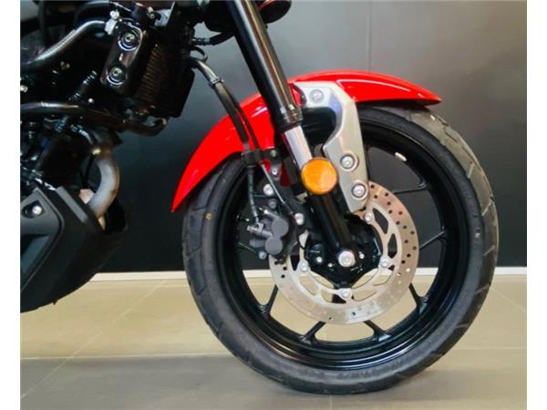2022 Yamaha XSR-125 RED
