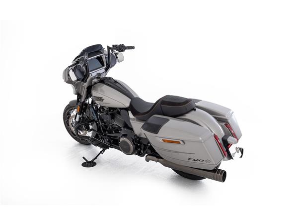 2023 HARLEY-DAVIDSON CVO FLHXSE Street Glide CVO 121