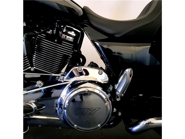 HARLEY-DAVIDSON STREET GLIDE