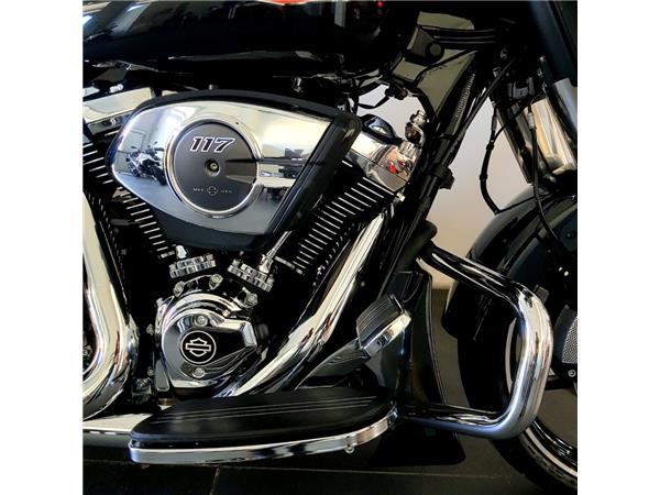HARLEY-DAVIDSON STREET GLIDE