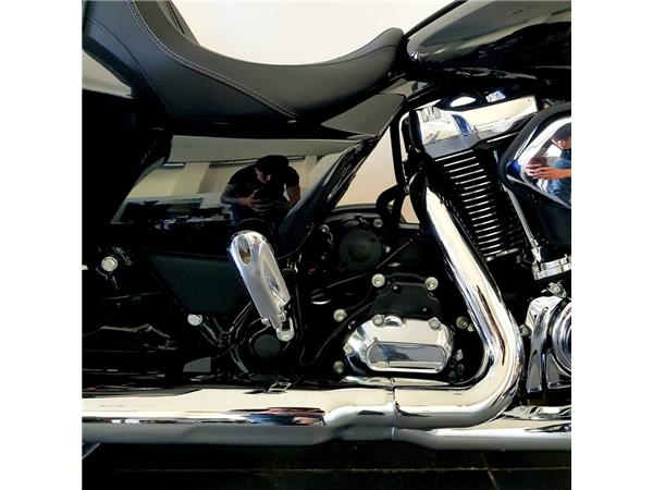 HARLEY-DAVIDSON STREET GLIDE