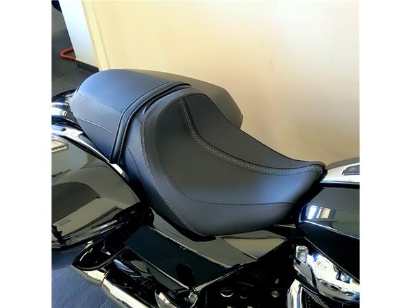 HARLEY-DAVIDSON STREET GLIDE