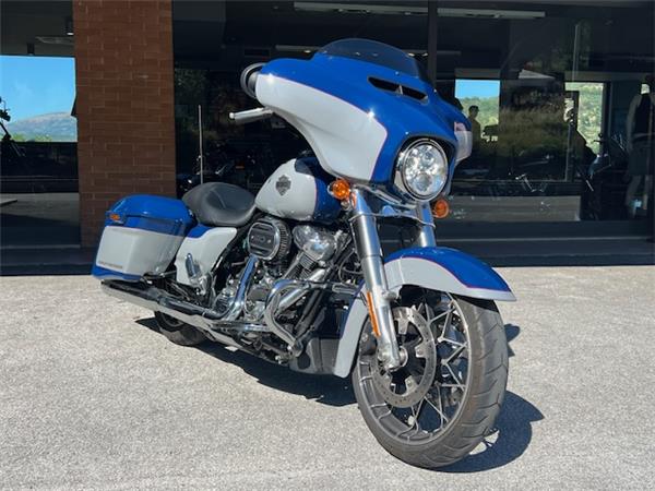 Harley-Davidson Touring FLHXS 114 Street Glide Special