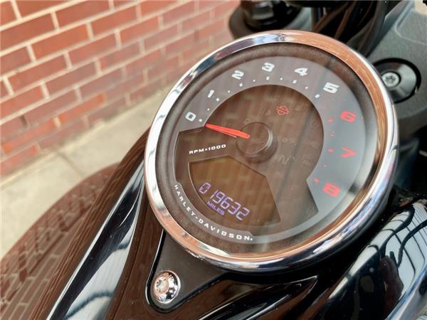 2019 HARLEY-DAVIDSON SOFTAIL FXFBS FAT BOB 114