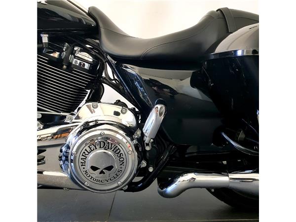 HARLEY-DAVIDSON ROAD GLIDE 107