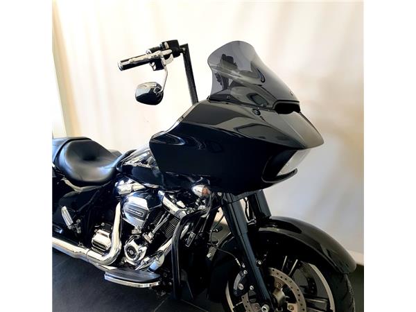 HARLEY-DAVIDSON ROAD GLIDE 107