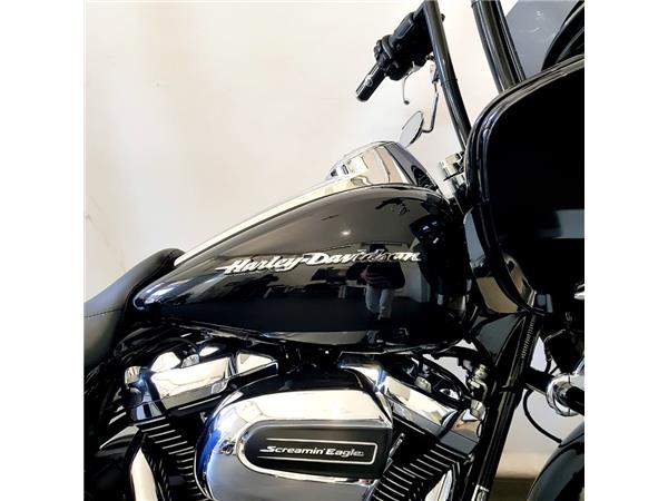 HARLEY-DAVIDSON ROAD GLIDE 107