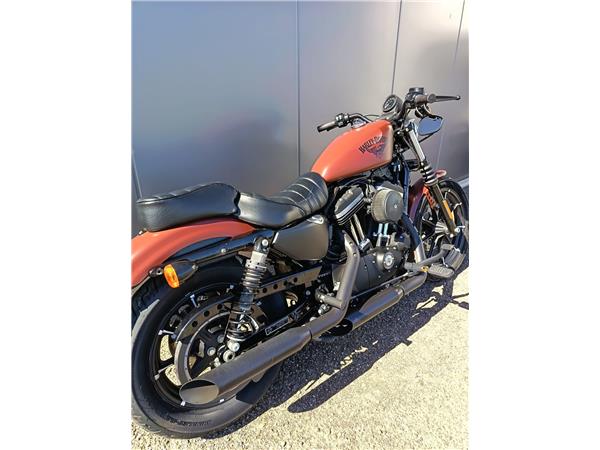 2017 Iron 883