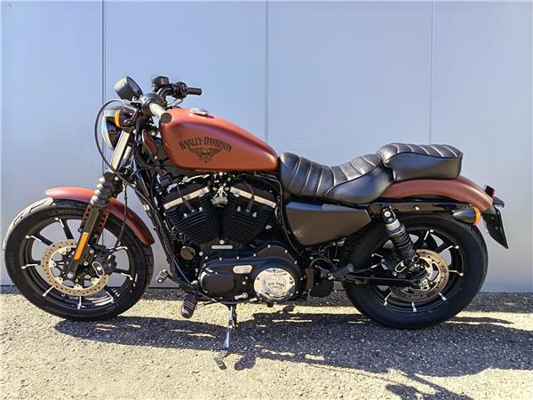 2017 Iron 883