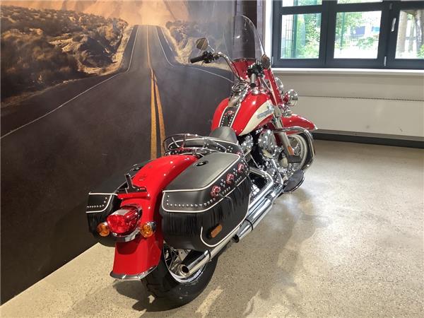 FLI  HYDRA-GLIDE REVIVAL (2024 Icon 1 von 1750