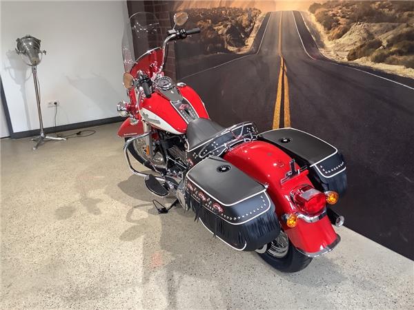 FLI  HYDRA-GLIDE REVIVAL (2024 Icon 1 von 1750