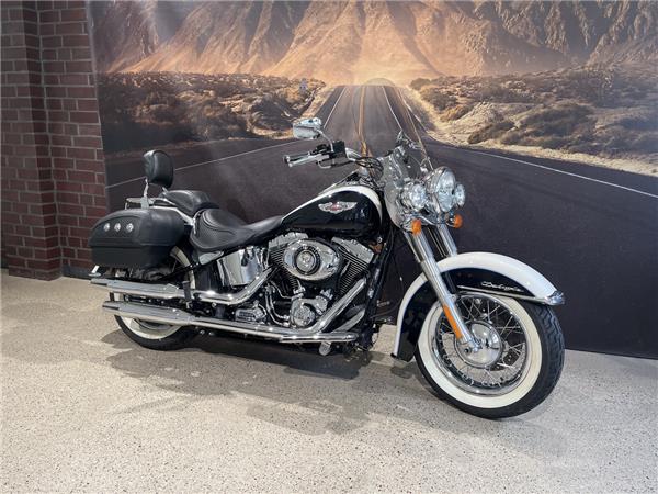 FLSTN Softail Deluxe 