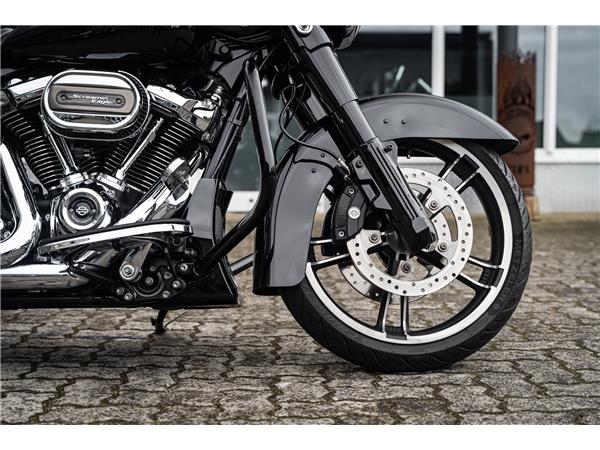 Harley-Davidson Kiel FLHXS Street Glide Special 107 - Jekill&Hyde -