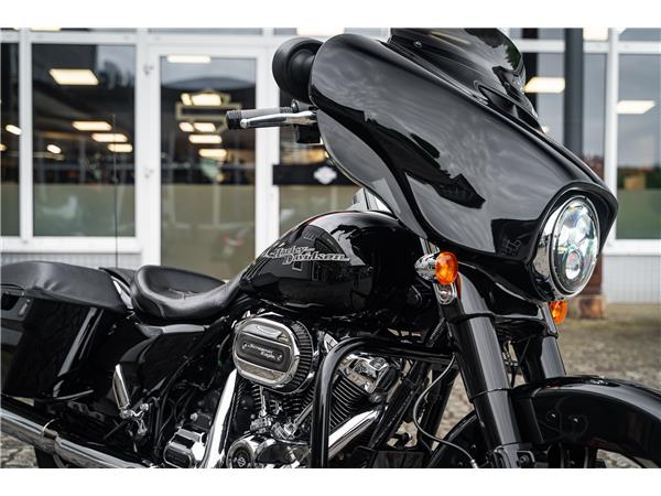 Harley-Davidson Kiel FLHXS Street Glide Special 107 - Jekill&Hyde -