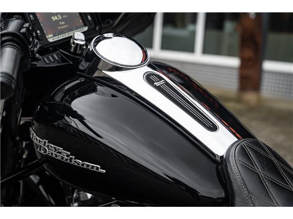 Harley-Davidson Kiel FLHXS Street Glide Special 107 - Jekill&Hyde -