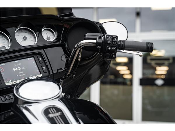 Harley-Davidson Kiel FLHXS Street Glide Special 107 - Jekill&Hyde -