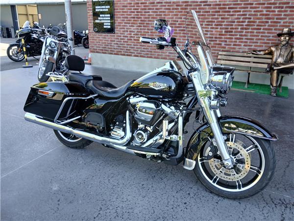 2021 HARLEY-DAVIDSON ROAD KING