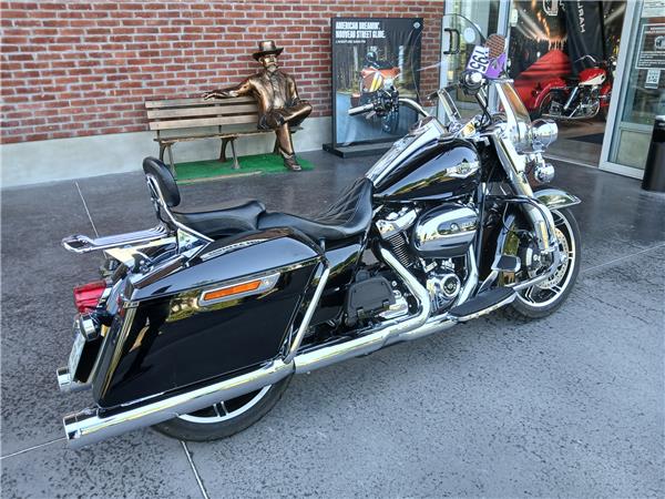 2021 HARLEY-DAVIDSON ROAD KING