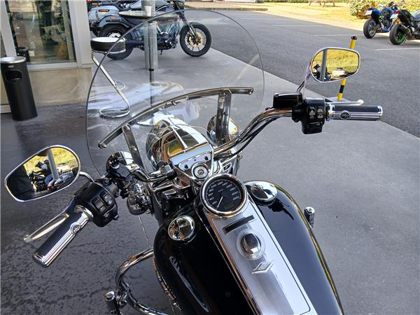 2021 HARLEY-DAVIDSON ROAD KING