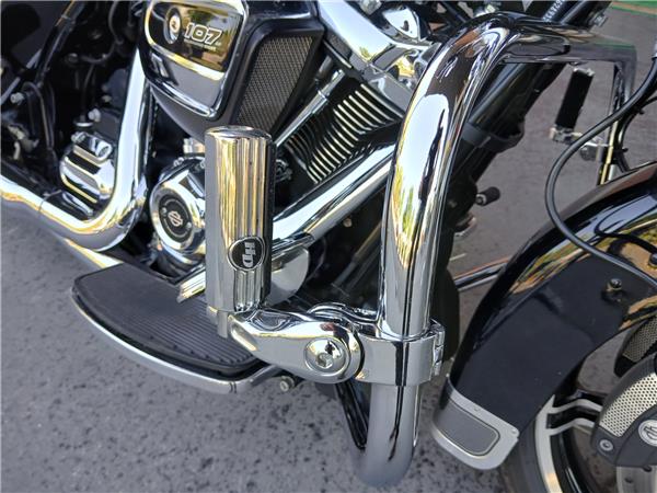 2021 HARLEY-DAVIDSON ROAD KING