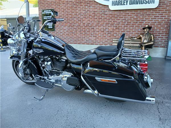 2021 HARLEY-DAVIDSON ROAD KING