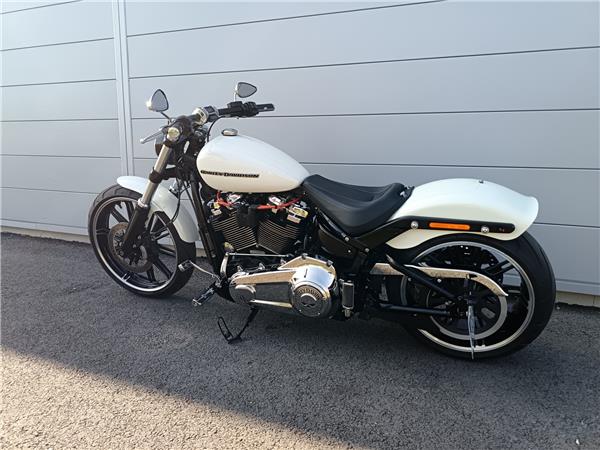 2019 HARLEY-DAVIDSON BREAKOUT