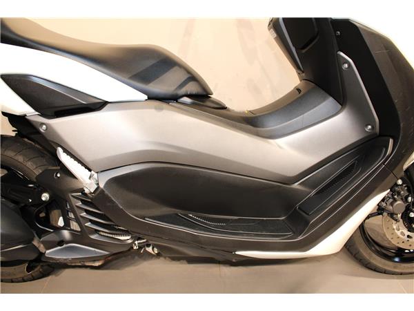 YAMAHA N-MAX 125
