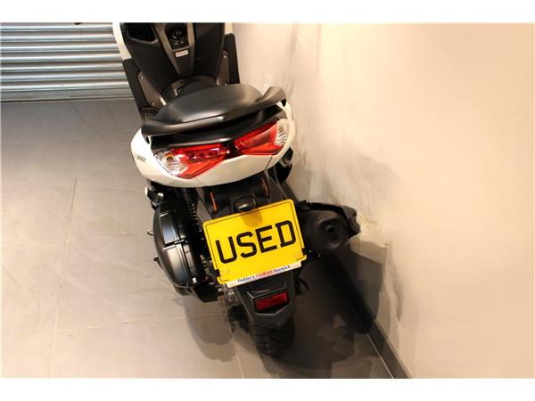 YAMAHA N-MAX 125
